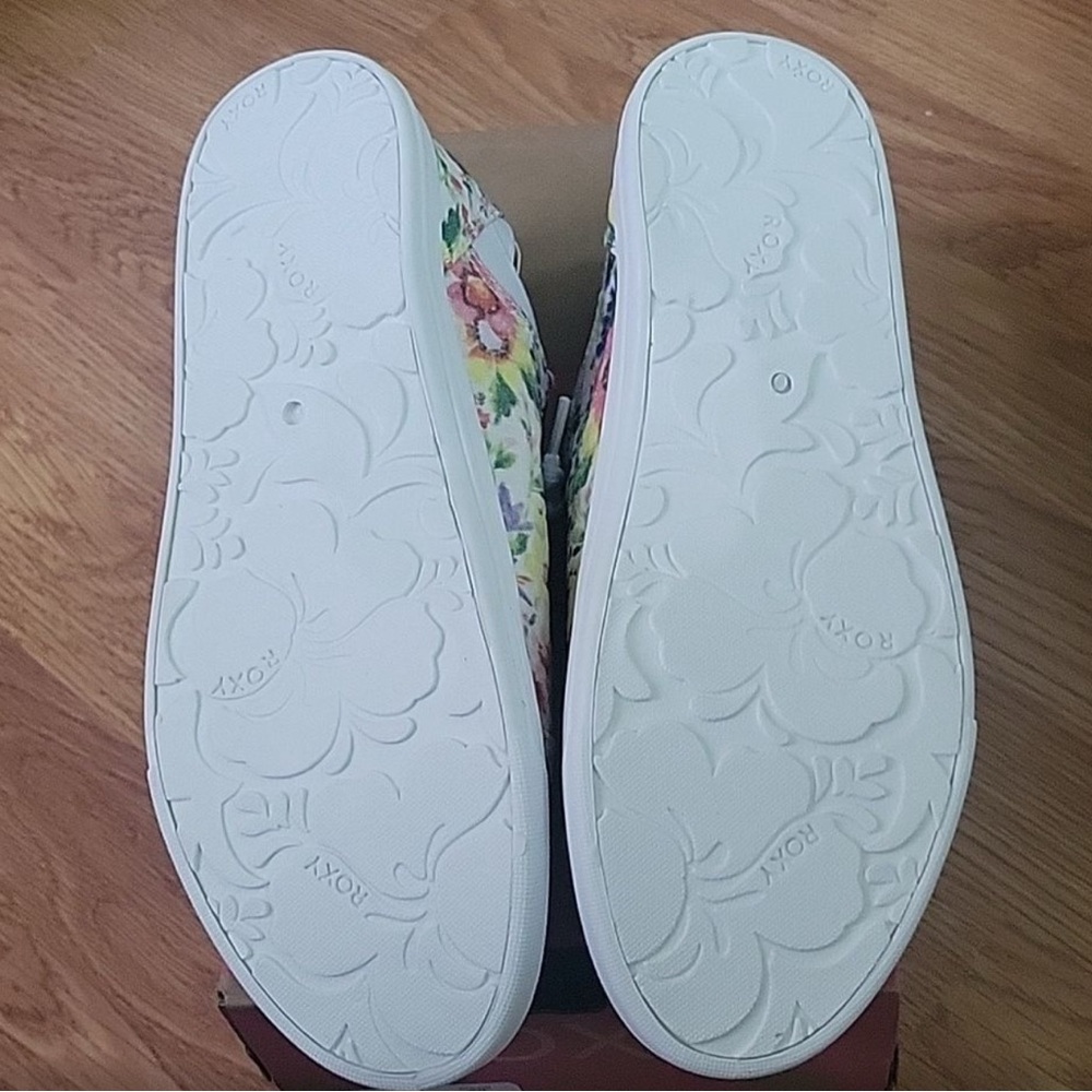 Roxy Floral Athletic Shoes - Multicolor - Picture 5 of 9